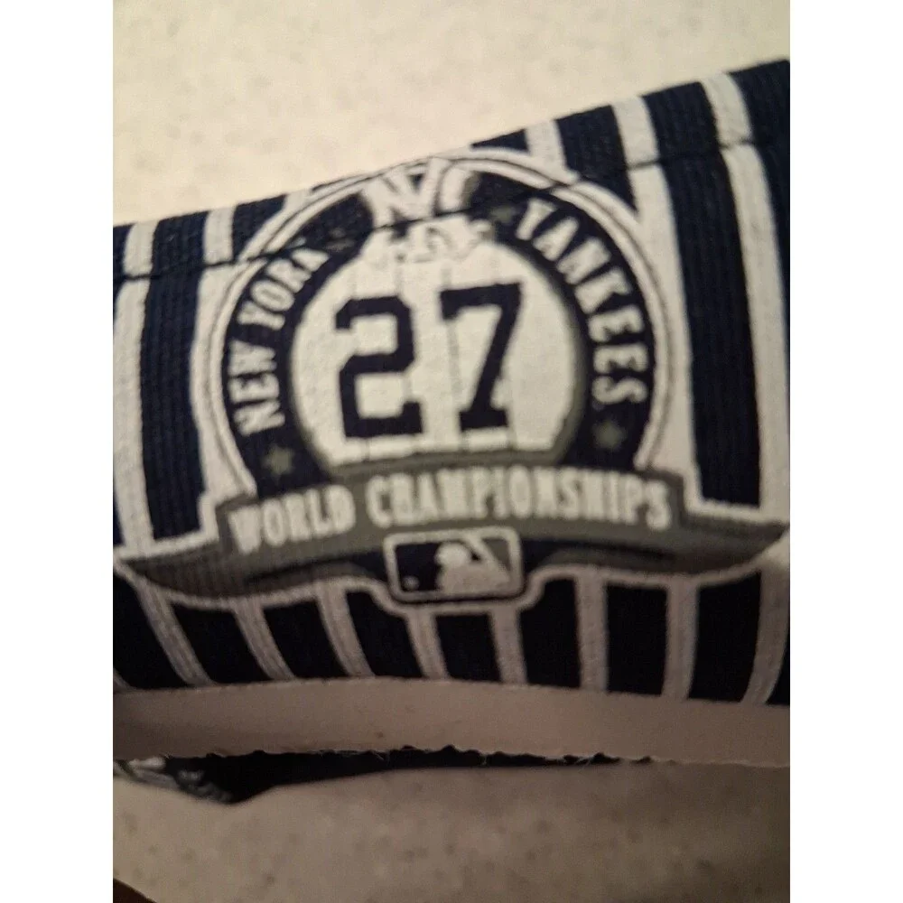 MLB New York Yankees Women's Canvas Slip-On Flats Blue/White US S 5-6